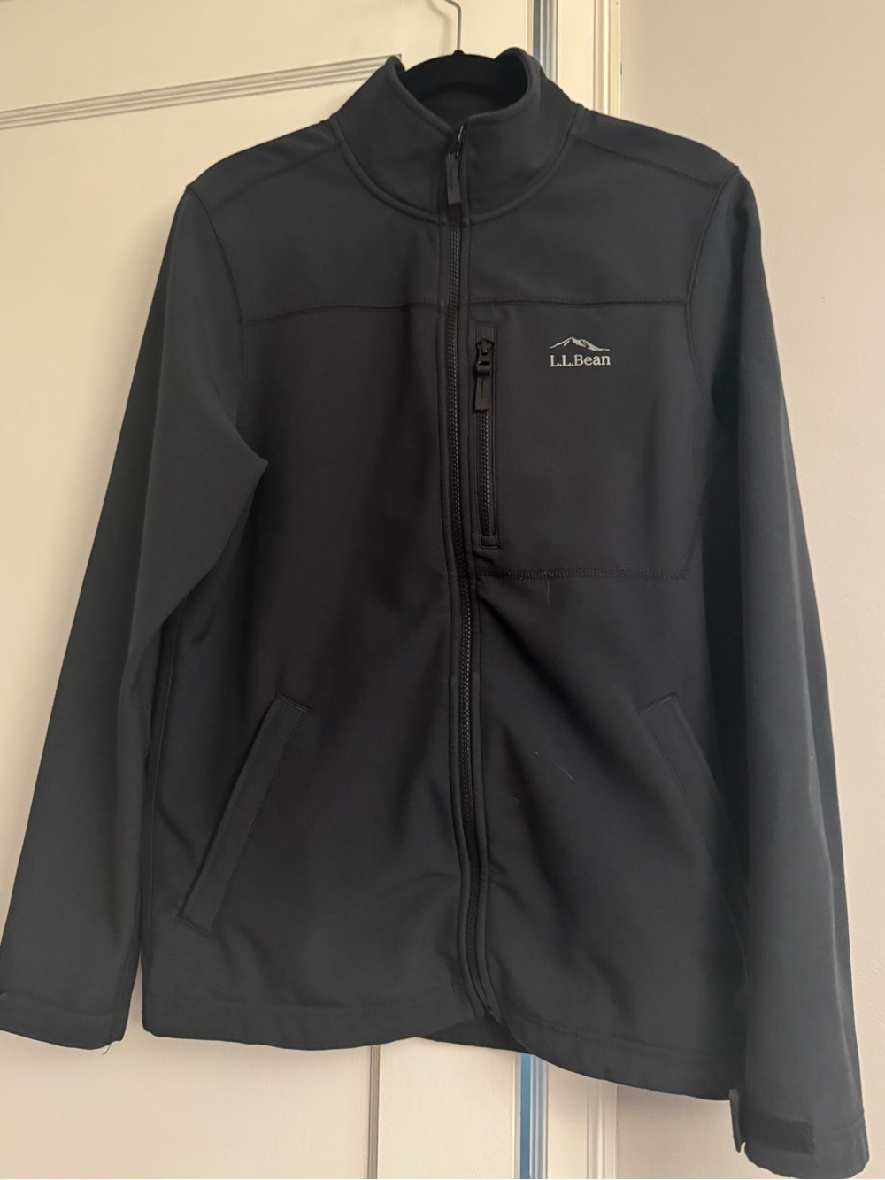 L.L. Bean Men's Black Full-Zip Softshell Jacket